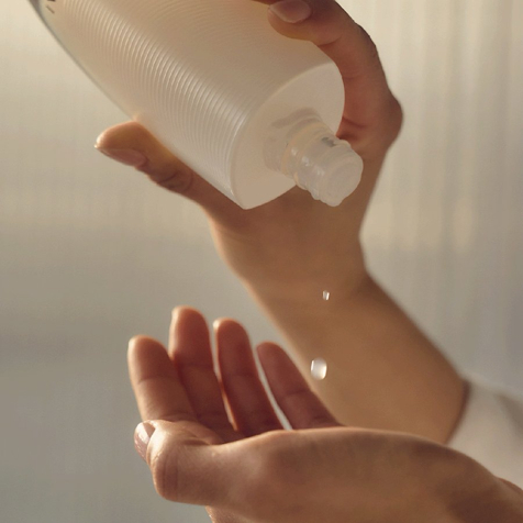 Sensai Absolute Silk Micro Essence In Lotion